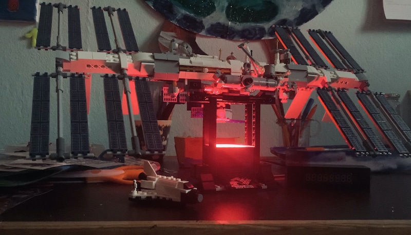 Die beleuchtete LEGO ISS